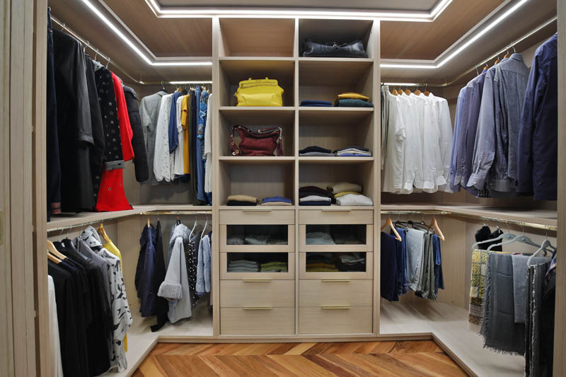 Almari Interiors